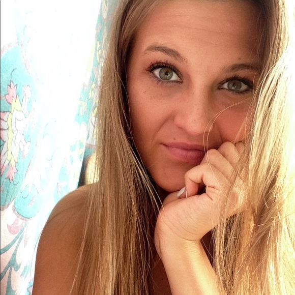 Meet your Posher, Samantha - Picture 1 of 1